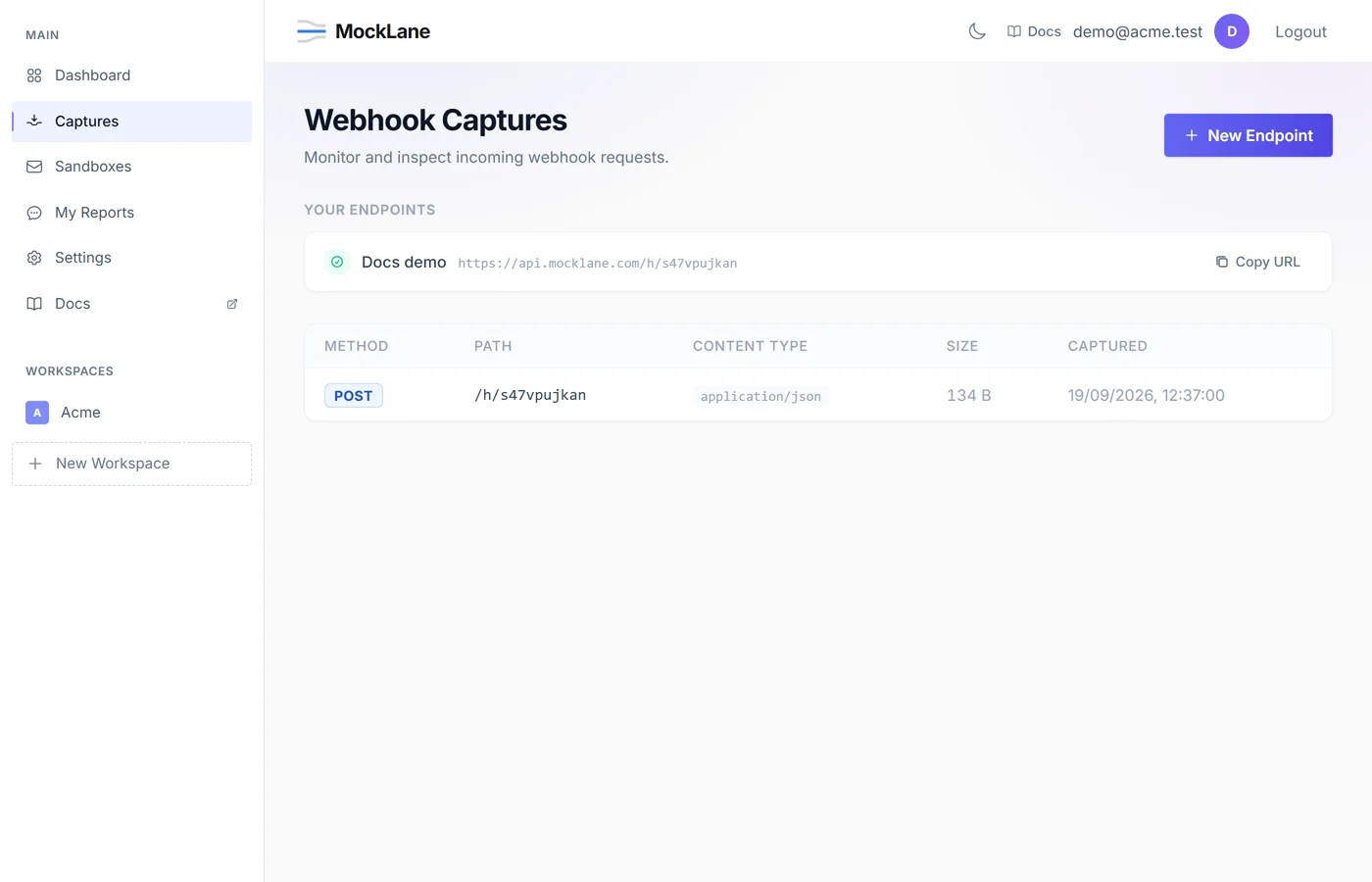 Captures page listing a webhook endpoint and its capture URL ending in /h/